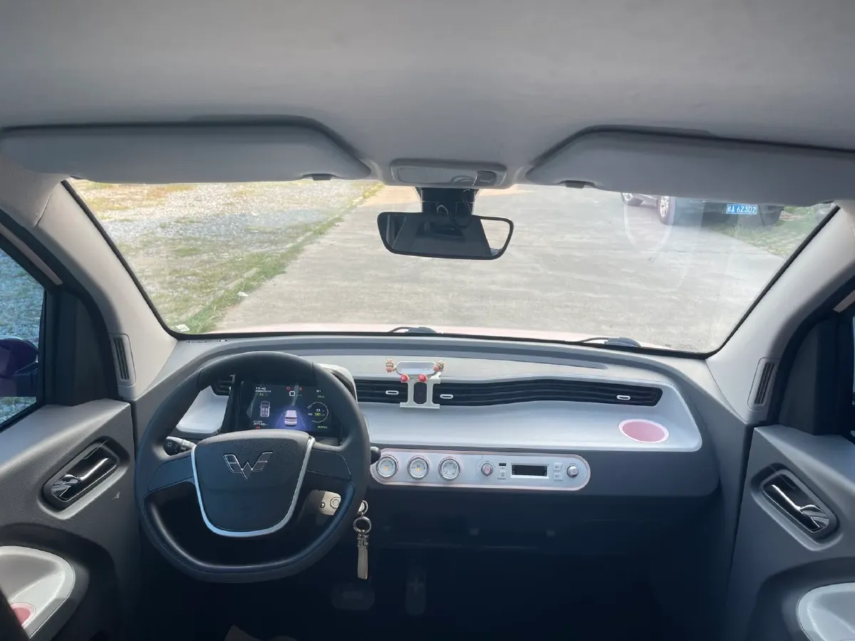 2022 WuLing HongGuang MINI EV BEV 13.9KWH,autocango,china used car exporter,china ev exporter,chinese used car exporter,chinese used ev exporter