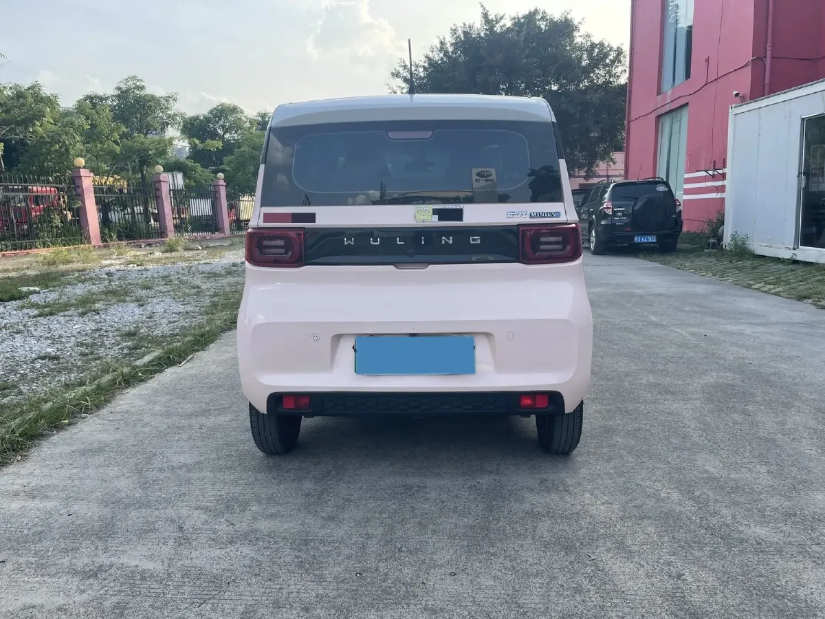2022 WuLing HongGuang MINI EV BEV 13.9KWH,autocango,china used car exporter,china ev exporter,chinese used car exporter,chinese used ev exporter