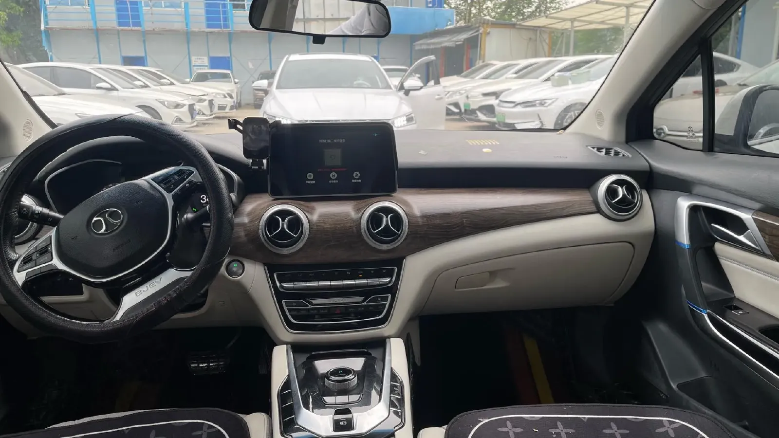 2018 BeiJing Auto EU5 BEV 60.23KWH,autocango,china used car exporter,china ev exporter,chinese used car exporter,chinese used ev exporter