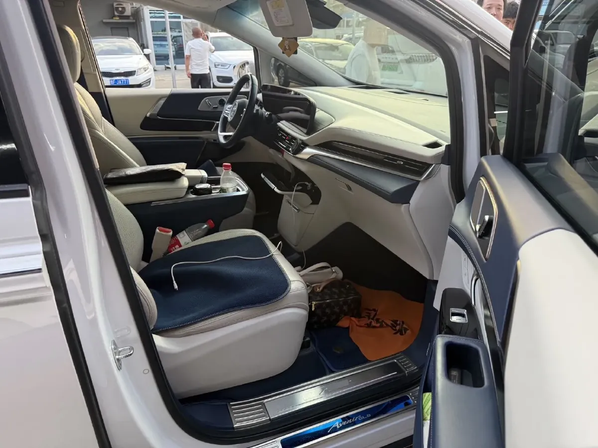 2023 Buick Century 2.0T 237HP L4 9AT,autocango,china used car exporter,china ev exporter,chinese used car exporter,chinese used ev exporter