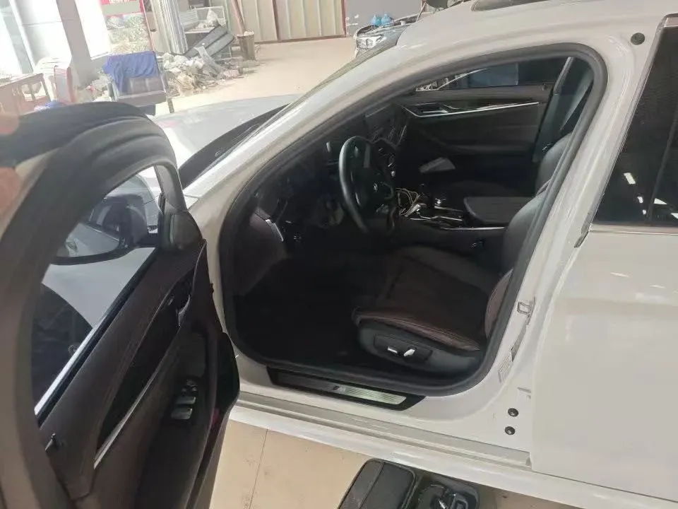 2020 BMW 5 Series 2.0T 184HP L4 8AT,autocango,china used car exporter,china ev exporter,chinese used car exporter,chinese used ev exporter
