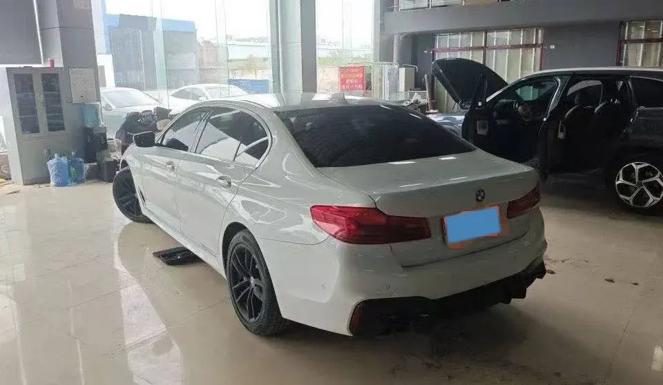 2020 BMW 5 Series 2.0T 184HP L4 8AT,autocango,china used car exporter,china ev exporter,chinese used car exporter,chinese used ev exporter
