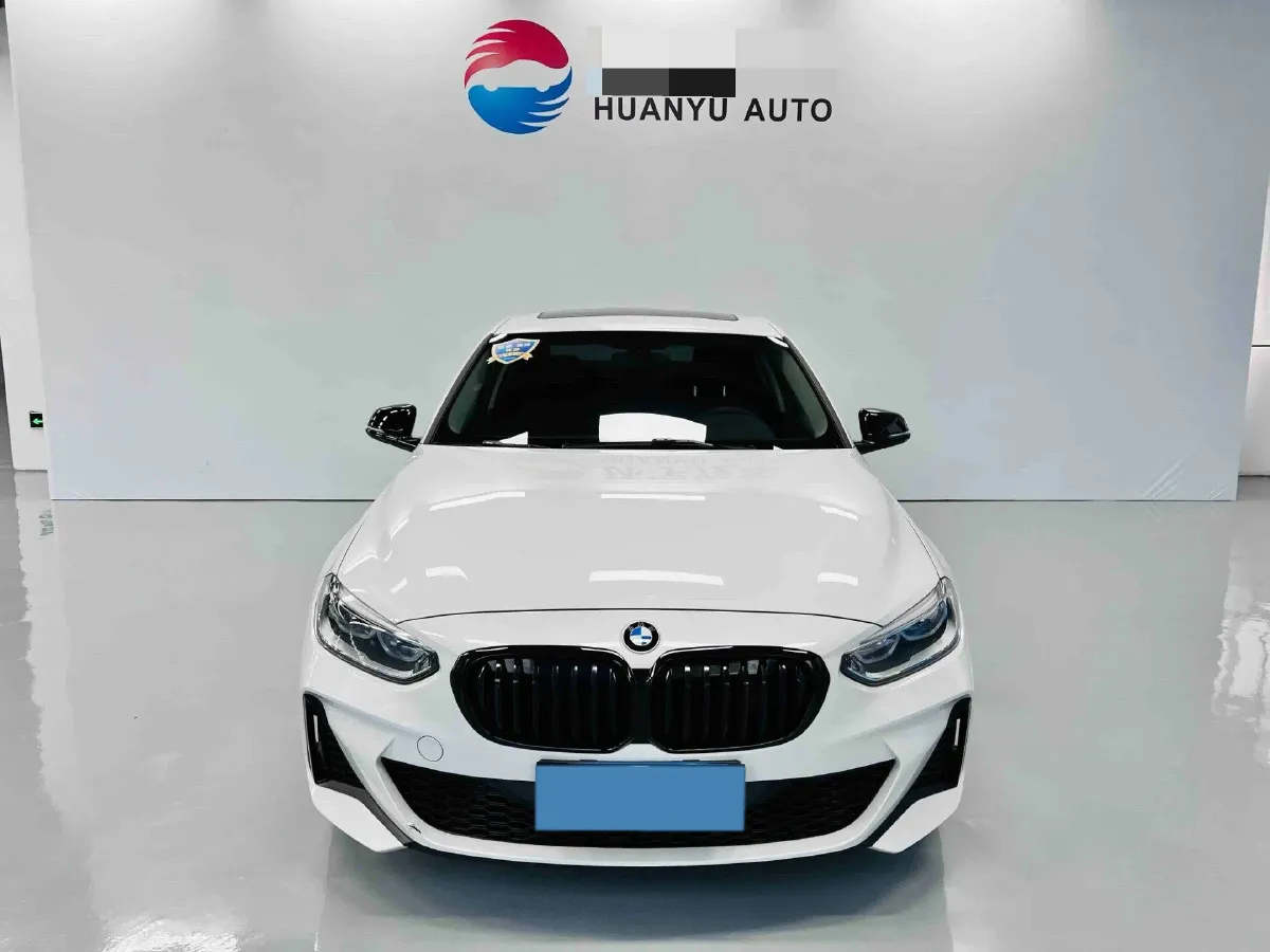 2023 BMW 1 Series 1.5T 136HP L3 7DCT,autocango,china used car exporter,china ev exporter,chinese used car exporter,chinese used ev exporter