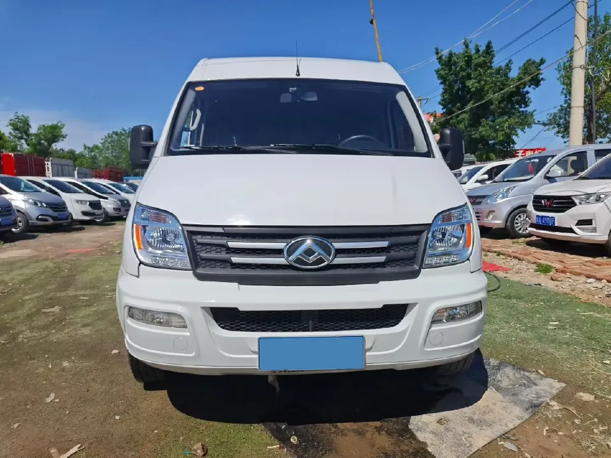 2023 MAXUS XinTu V80 2.0T 127HP L4 6MT,autocango,china used car exporter,china ev exporter,chinese used car exporter,chinese used ev exporter