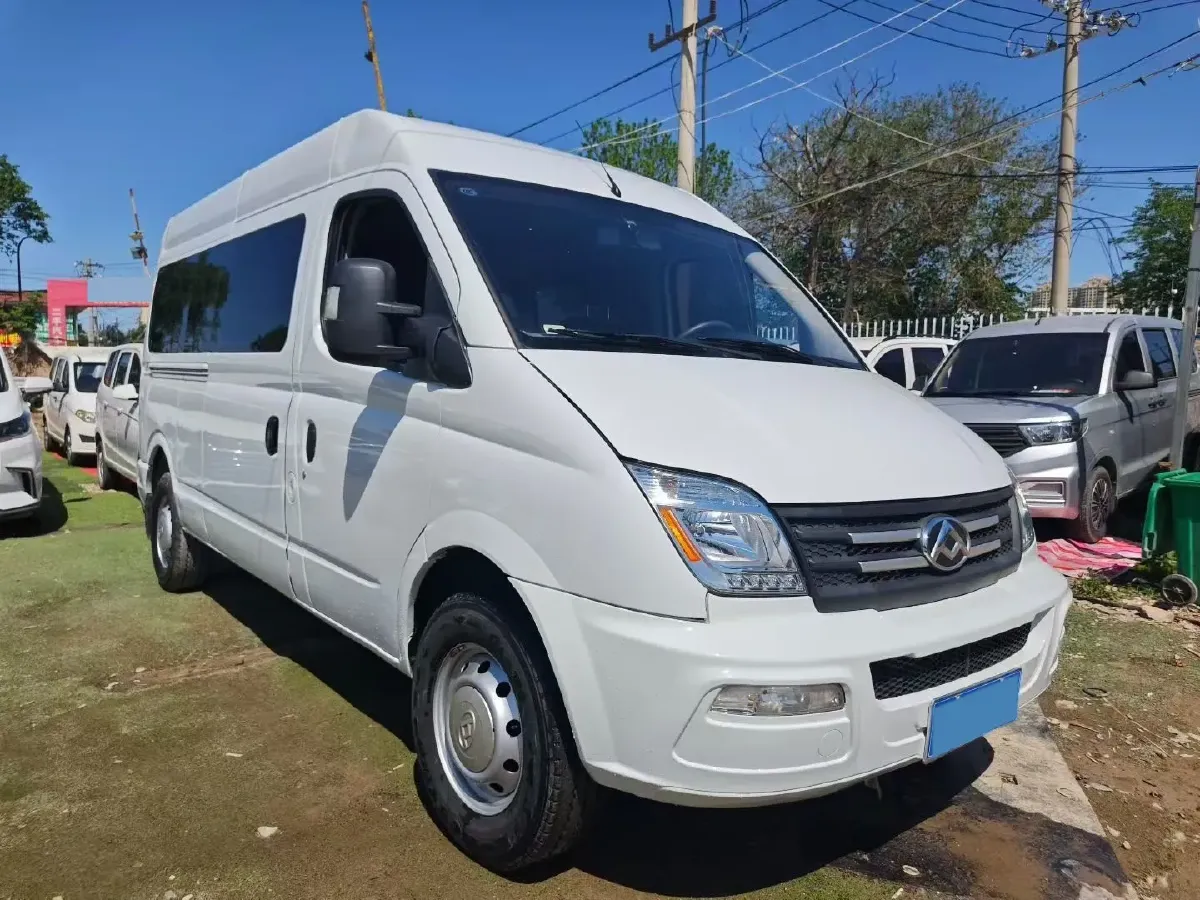 2023 MAXUS XinTu V80 2.0T 127HP L4 6MT,autocango,china used car exporter,china ev exporter,chinese used car exporter,chinese used ev exporter
