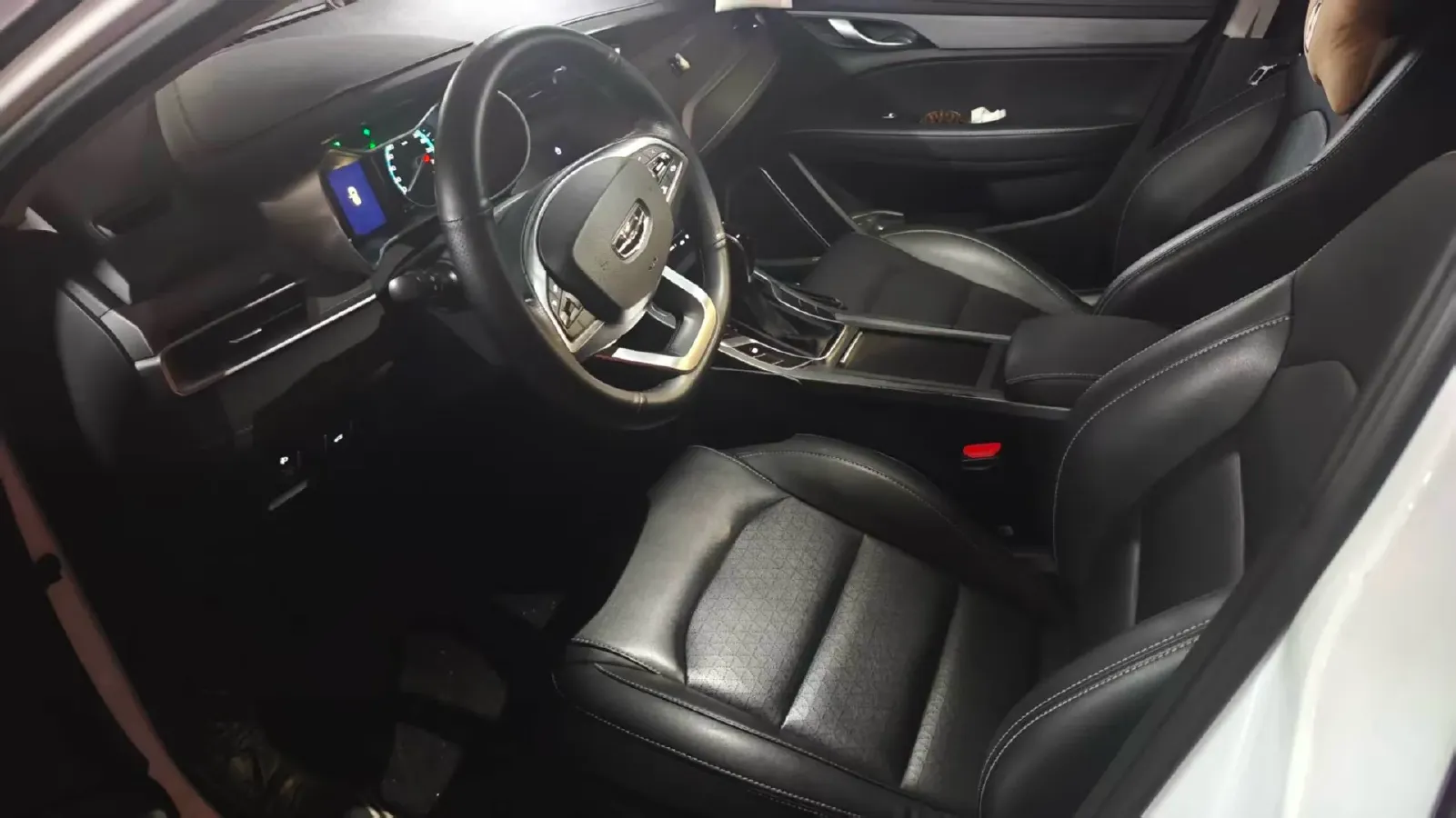 2021 Geely Emgrand 1.5L 109HP L4 CVT,autocango,china used car exporter,china ev exporter,chinese used car exporter,chinese used ev exporter