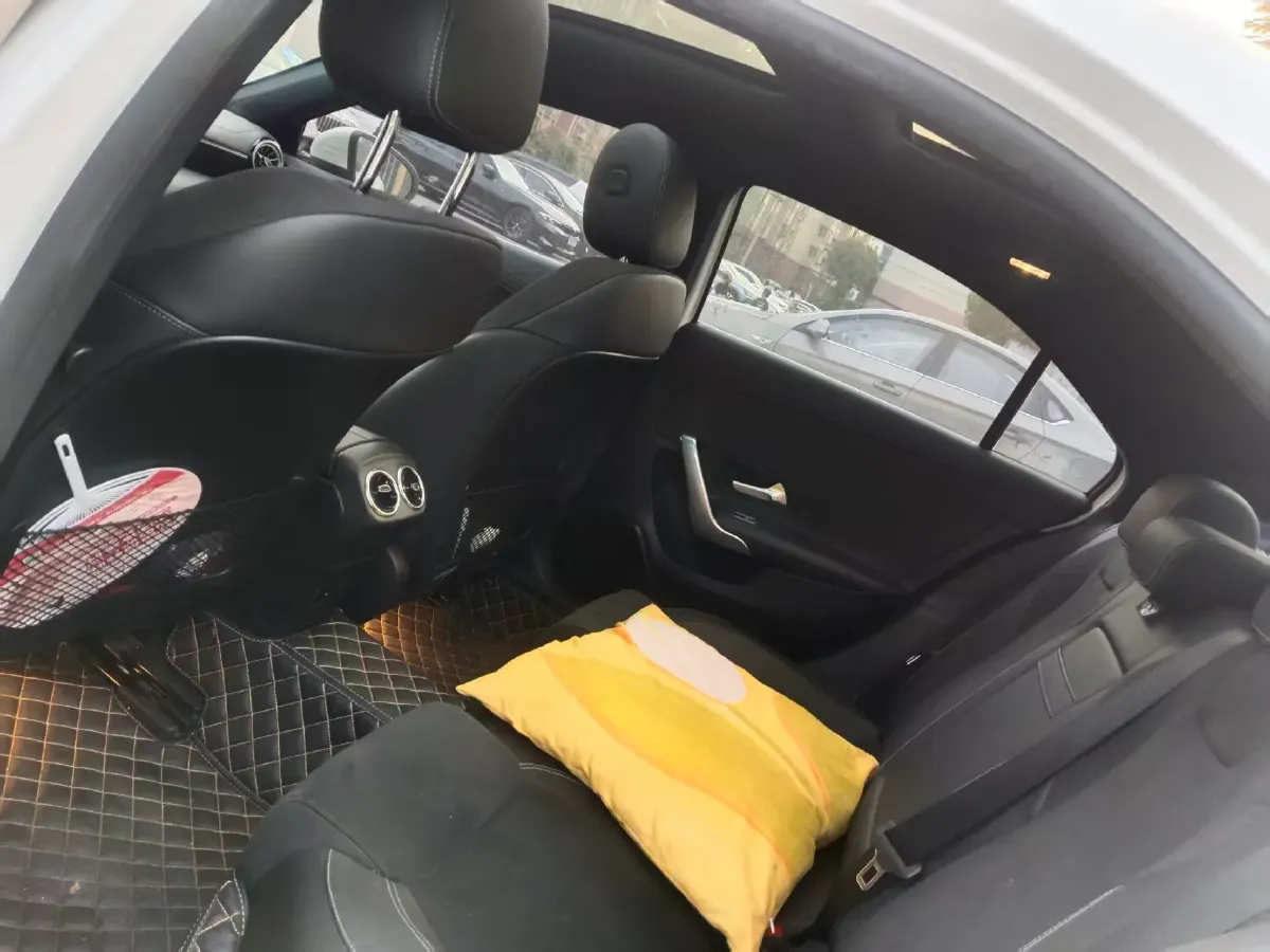 2021 Mercedes-Benz A Class 1.3T 163HP L4 7DCT,autocango,china used car exporter,china ev exporter,chinese used car exporter,chinese used ev exporter