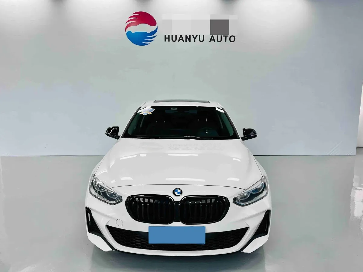 2022 BMW 1 Series 1.5T 140HP L3 7DCT,autocango,china used car exporter,china ev exporter,chinese used car exporter,chinese used ev exporter