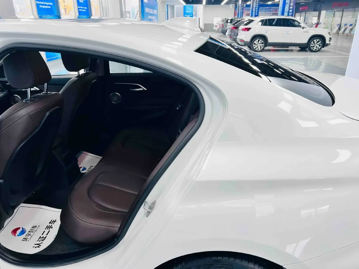 2022 BMW 1 Series 1.5T 140HP L3 7DCT,autocango,china used car exporter,china ev exporter,chinese used car exporter,chinese used ev exporter