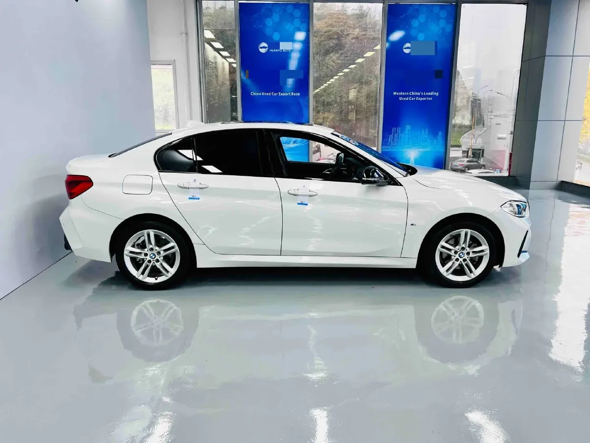 2022 BMW 1 Series 1.5T 140HP L3 7DCT,autocango,china used car exporter,china ev exporter,chinese used car exporter,chinese used ev exporter