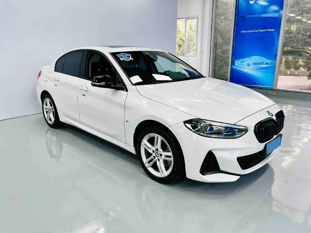 2022 BMW 1 Series 1.5T 140HP L3 7DCT,autocango,china used car exporter,china ev exporter,chinese used car exporter,chinese used ev exporter