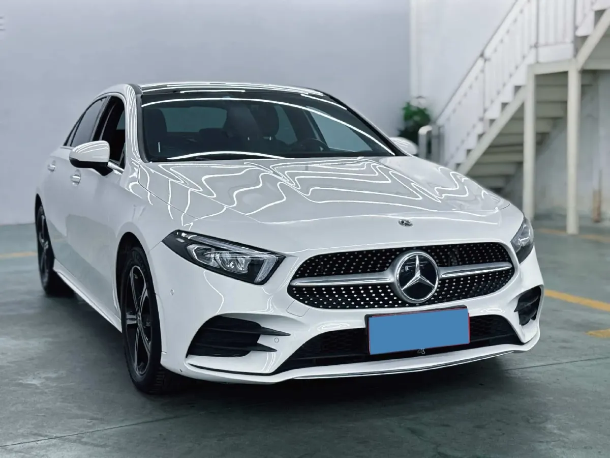 2022 Mercedes-Benz A Class 1.3T 163HP L4 7DCT,autocango,china used car exporter,china ev exporter,chinese used car exporter,chinese used ev exporter