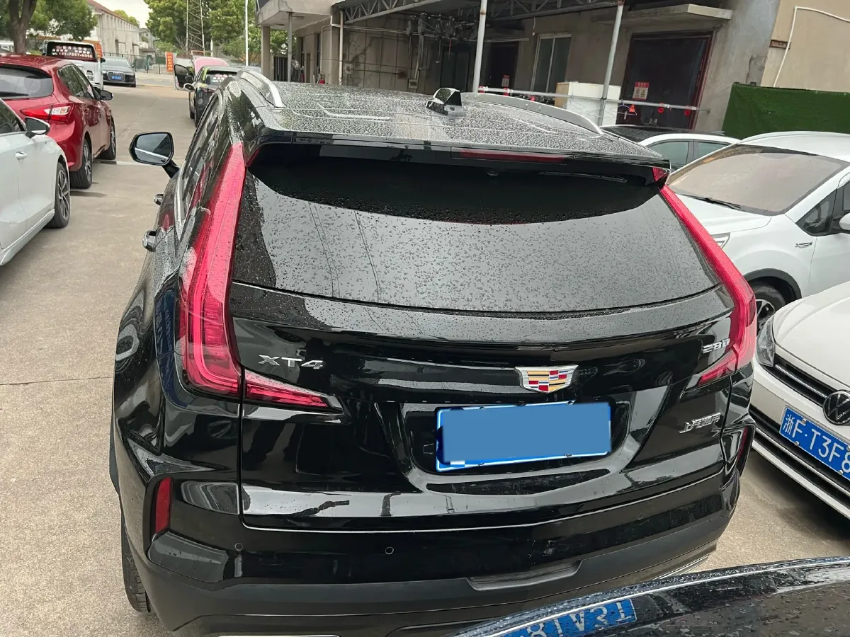 2025 Cadillac XT5 2.0T 237HP L4 9AT,autocango,china used car exporter,china ev exporter,chinese used car exporter,chinese used ev exporter