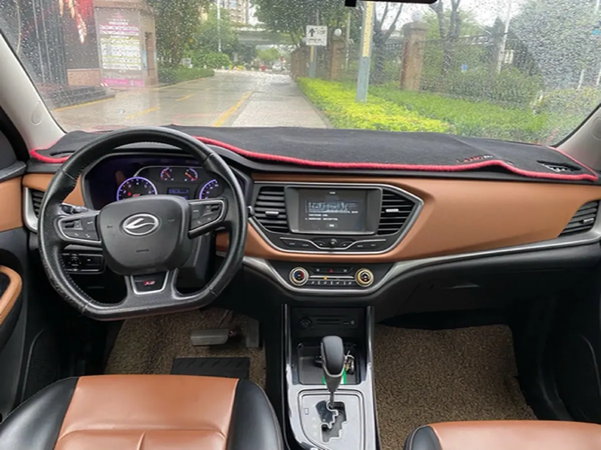 2017 Landwind X2 1.6L 125HP L4 4AT,autocango,china used car exporter,china ev exporter,chinese used car exporter,chinese used ev exporter