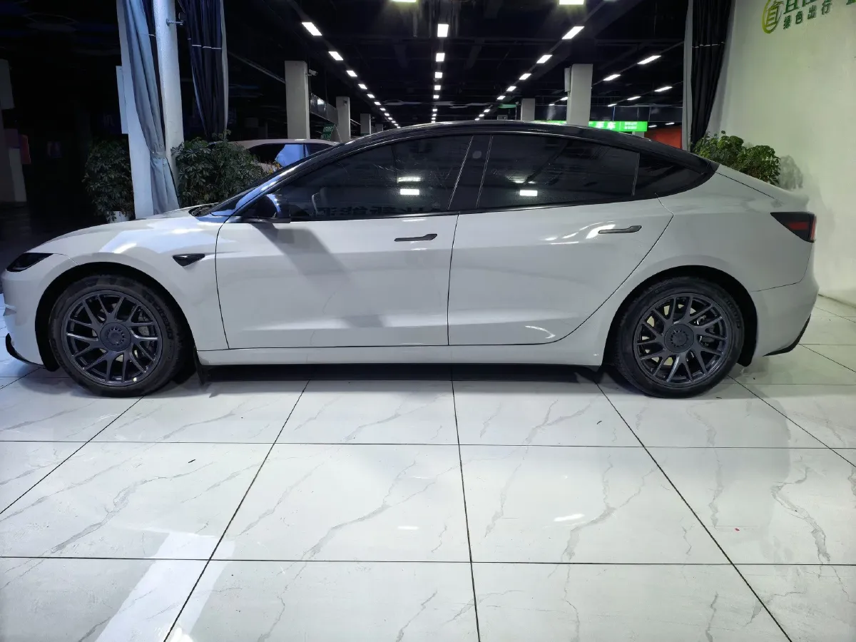 2025 Tesla Model 3 BEV 62.5KWH,autocango,china used car exporter,china ev exporter,chinese used car exporter,chinese used ev exporter