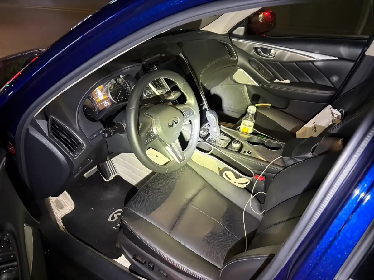 2022 Infiniti Q50L 2.0T 211HP L4 7AT,autocango,china used car exporter,china ev exporter,chinese used car exporter,chinese used ev exporter