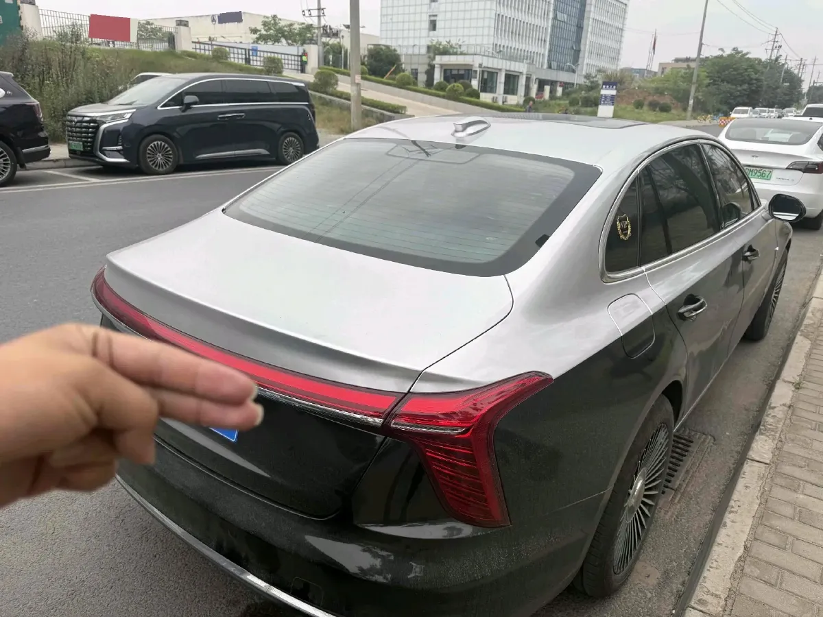 2023 HongQi H5 1.5T 169HP L4 E-CVT Hybrid,autocango,china used car exporter,china ev exporter,chinese used car exporter,chinese used ev exporter