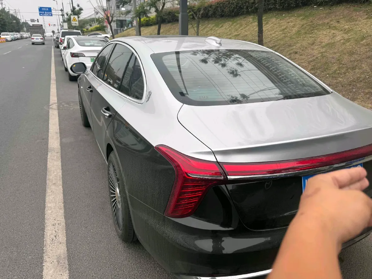 2023 HongQi H5 1.5T 169HP L4 E-CVT Hybrid,autocango,china used car exporter,china ev exporter,chinese used car exporter,chinese used ev exporter
