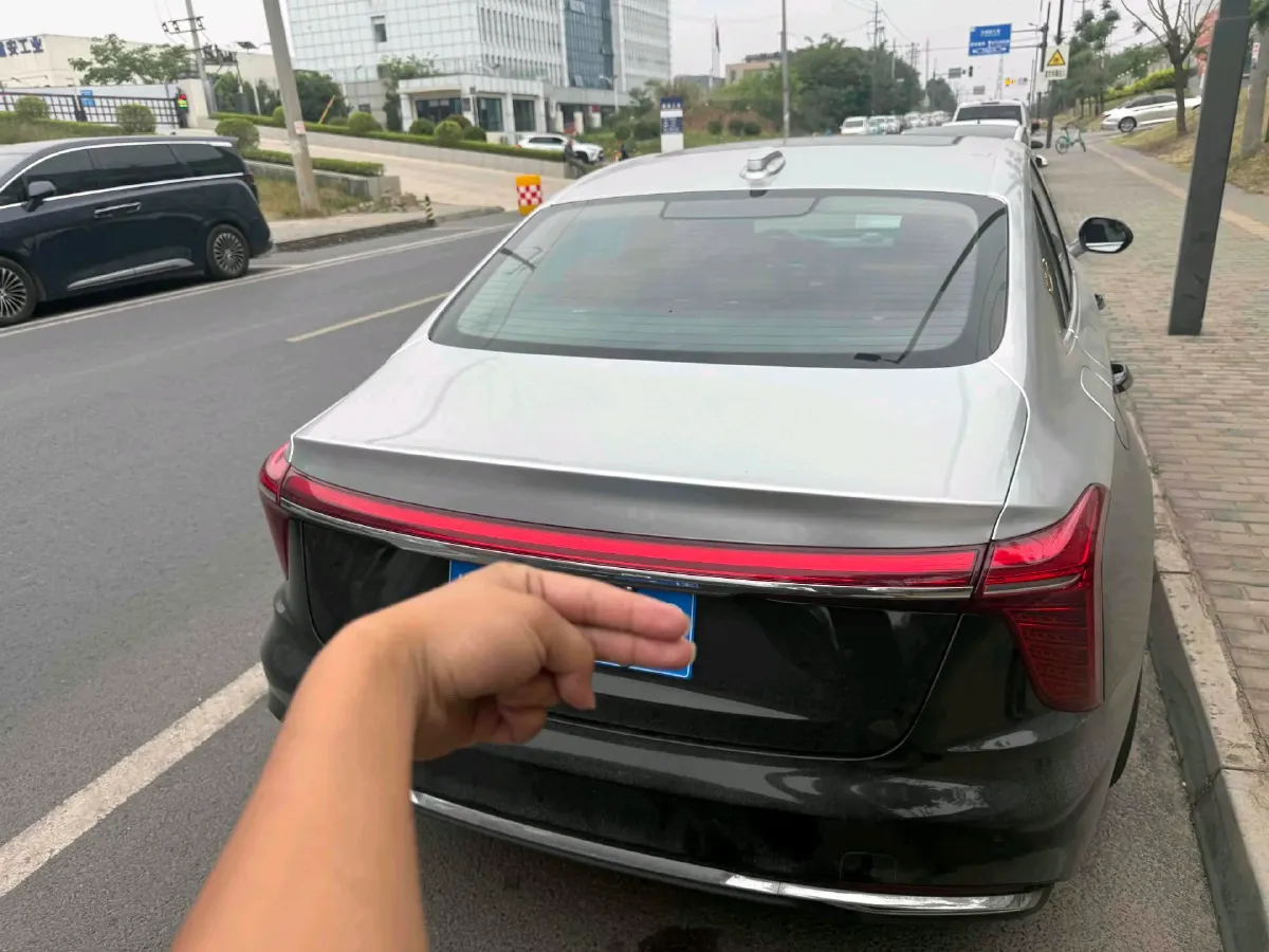 2023 HongQi H5 1.5T 169HP L4 E-CVT Hybrid,autocango,china used car exporter,china ev exporter,chinese used car exporter,chinese used ev exporter