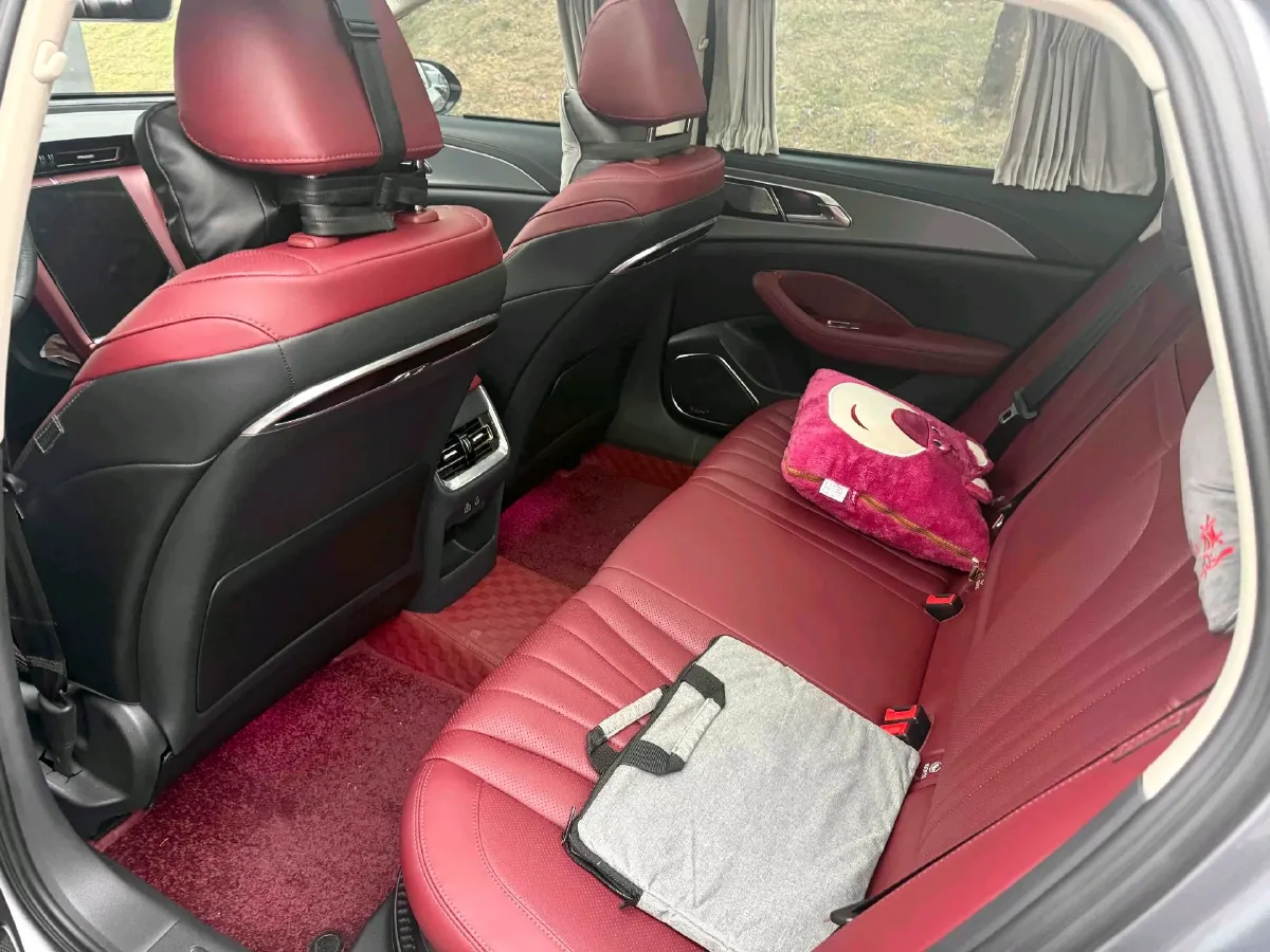 2023 HongQi H5 1.5T 169HP L4 E-CVT Hybrid,autocango,china used car exporter,china ev exporter,chinese used car exporter,chinese used ev exporter