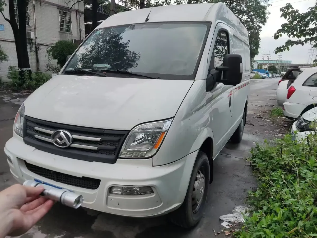 2021 MAXUS XinTu V80 2.0T 139HP L4 6MT,autocango,china used car exporter,china ev exporter,chinese used car exporter,chinese used ev exporter