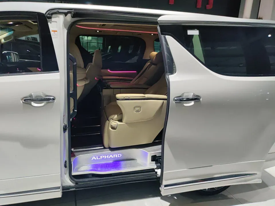 2020 Toyota Alphard 2.5L 117HP L4 E-CVT Hybrid,autocango,china used car exporter,china ev exporter,chinese used car exporter,chinese used ev exporter