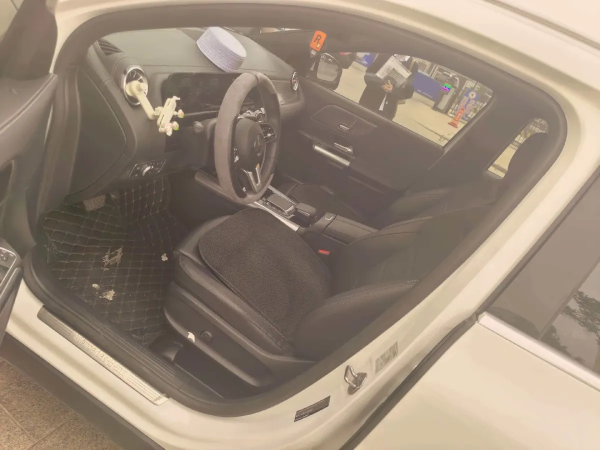2020 Mercedes-Benz GLA Class 1.3T 163HP L4 7DCT,autocango,china used car exporter,china ev exporter,chinese used car exporter,chinese used ev exporter