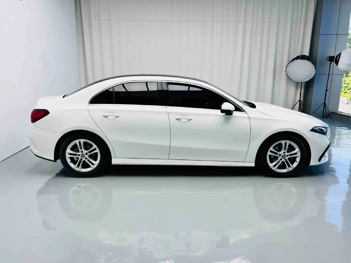 2023 Mercedes-Benz A Class 1.3T 136HP L4 7DCT,autocango,china used car exporter,china ev exporter,chinese used car exporter,chinese used ev exporter