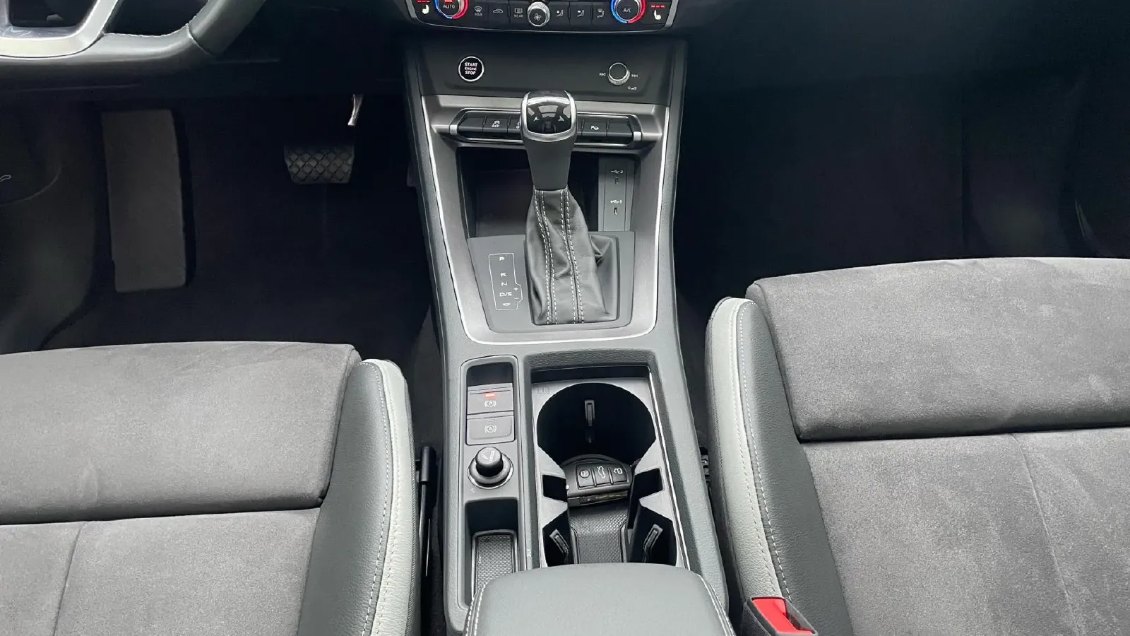 2023 Audi Q3 1.4T 150HP L4 7DCT,autocango,china used car exporter,china ev exporter,chinese used car exporter,chinese used ev exporter