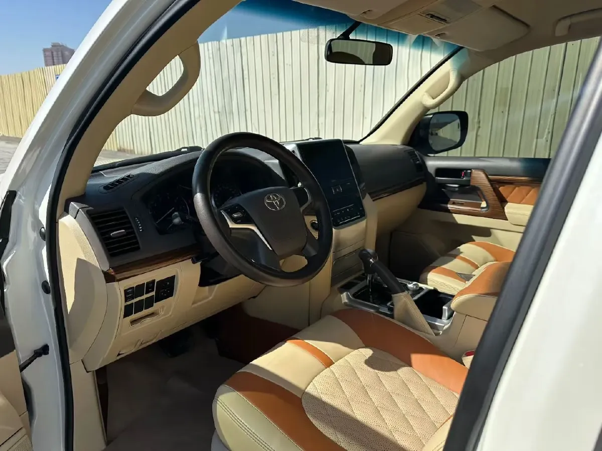 2016 Toyota Land Cruiser 4.0L 275HP V6 5AT,autocango,china used car exporter,china ev exporter,chinese used car exporter,chinese used ev exporter