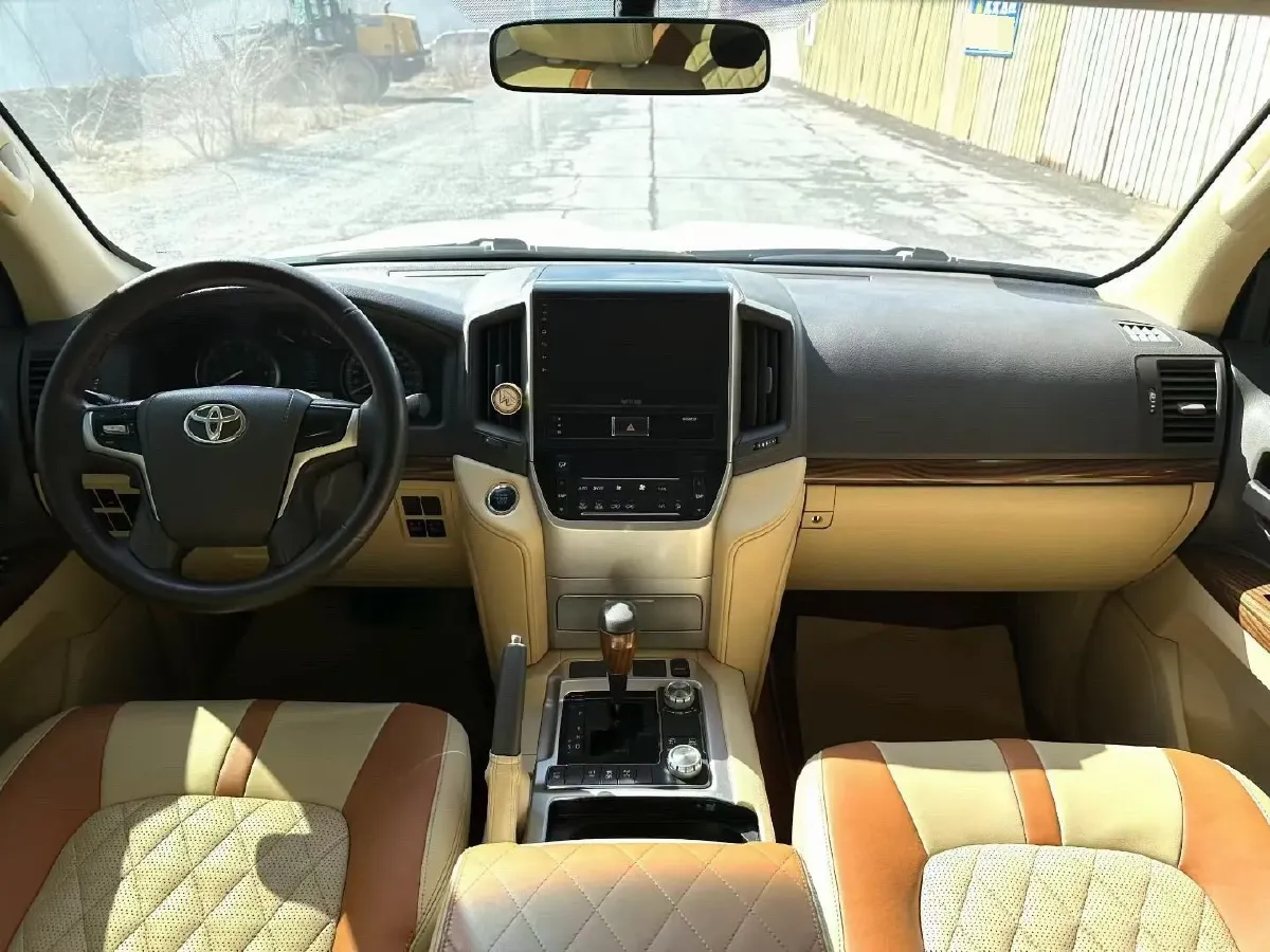 2016 Toyota Land Cruiser 4.0L 275HP V6 5AT,autocango,china used car exporter,china ev exporter,chinese used car exporter,chinese used ev exporter