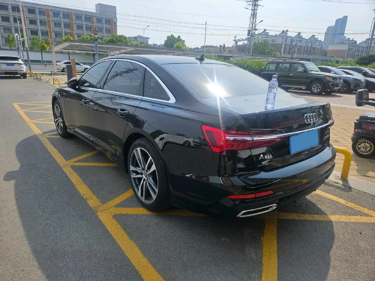 2020 Audi A6L 2.0T 190HP L4 7DCT,autocango,china used car exporter,china ev exporter,chinese used car exporter,chinese used ev exporter