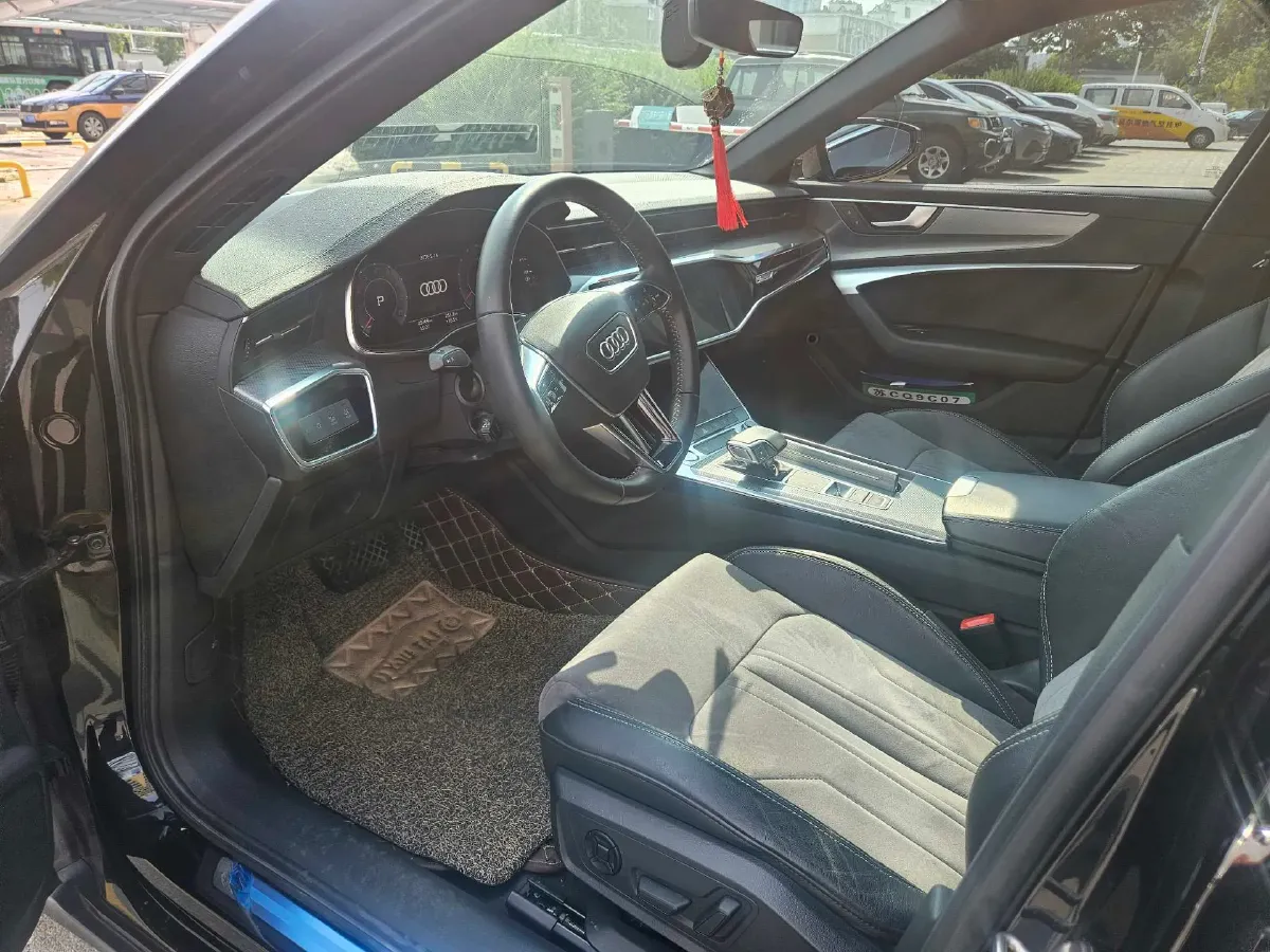2020 Audi A6L 2.0T 190HP L4 7DCT,autocango,china used car exporter,china ev exporter,chinese used car exporter,chinese used ev exporter