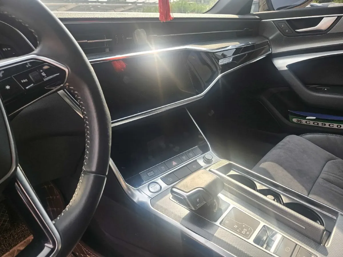 2020 Audi A6L 2.0T 190HP L4 7DCT,autocango,china used car exporter,china ev exporter,chinese used car exporter,chinese used ev exporter