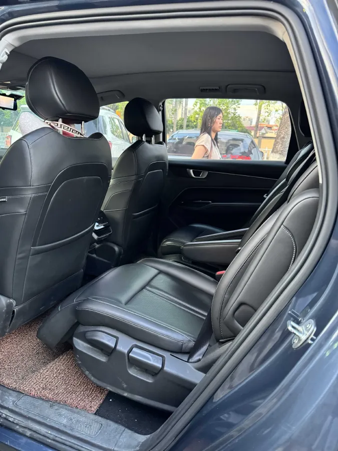 2020 WuLing KaiJie 1.5T 147HP L4 CVT,autocango,china used car exporter,china ev exporter,chinese used car exporter,chinese used ev exporter