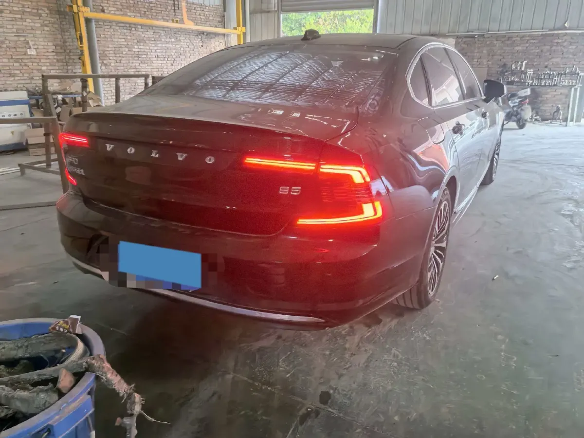 2024 Volvo S90 2.0T 250HP L4 8AT,autocango,china used car exporter,china ev exporter,chinese used car exporter,chinese used ev exporter