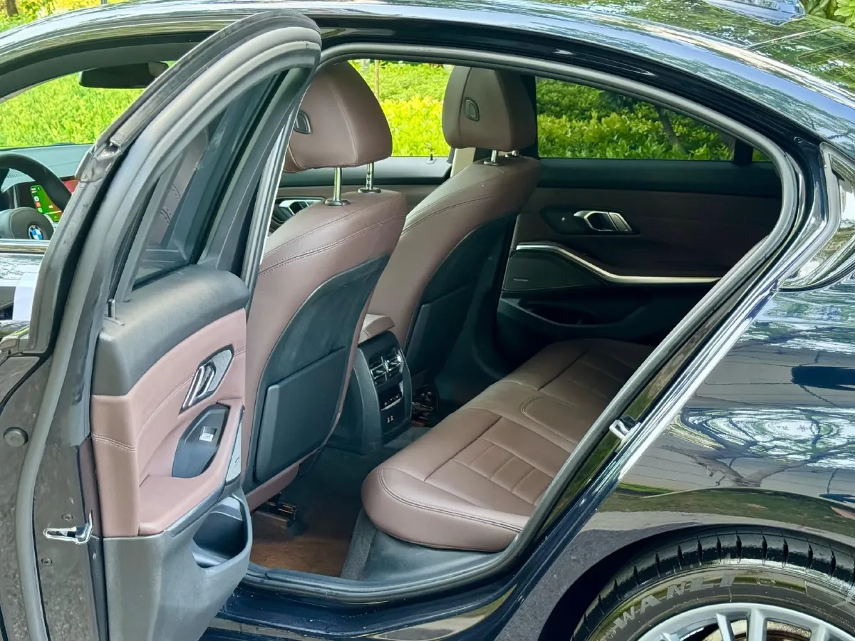 2021 BMW 3 Series 2.0T 184HP L4 8AT,autocango,china used car exporter,china ev exporter,chinese used car exporter,chinese used ev exporter