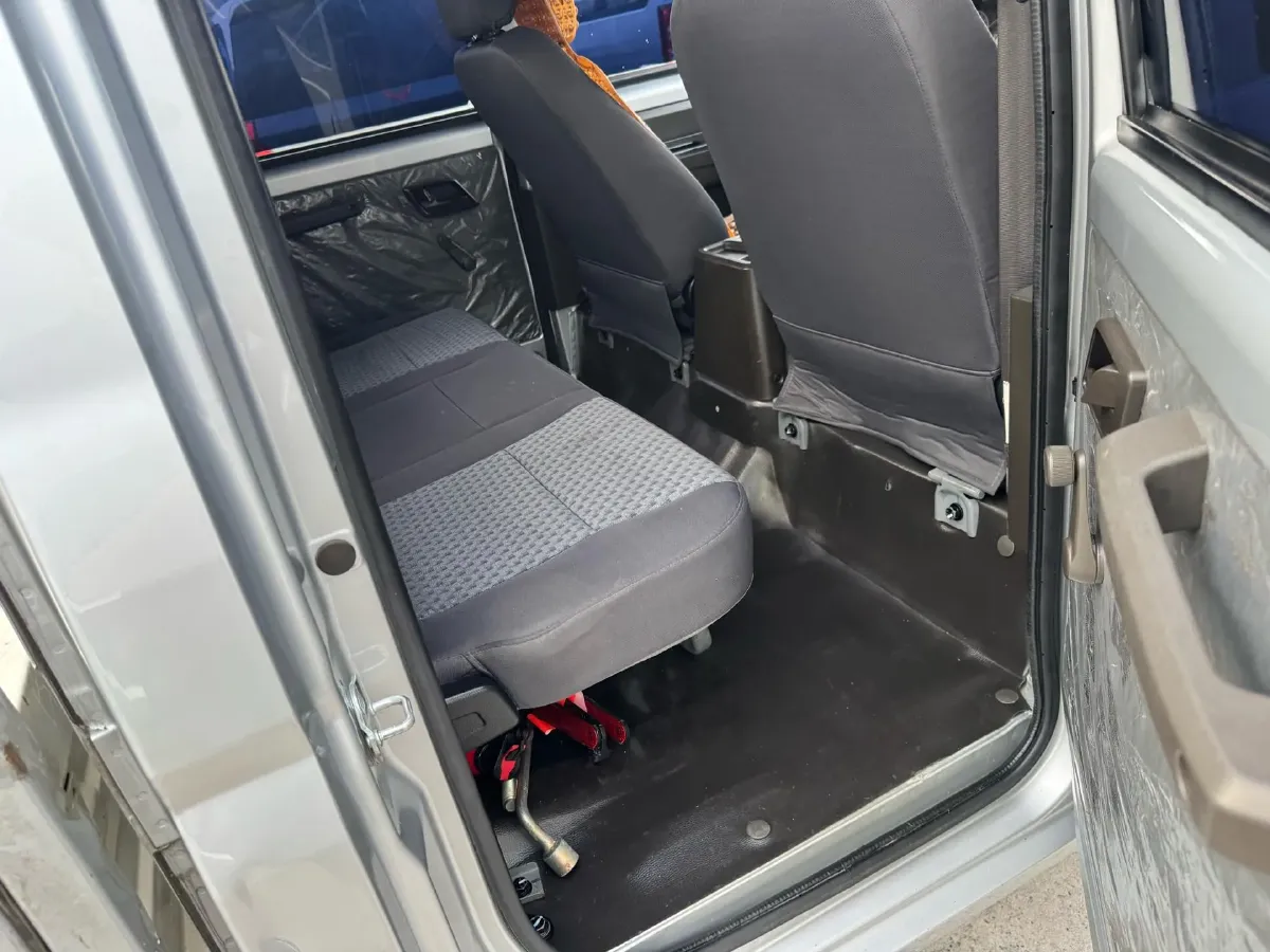2023 WuLing RongGuang New Truck 1.5L 102HP L4 5MT,autocango,china used car exporter,china ev exporter,chinese used car exporter,chinese used ev exporter