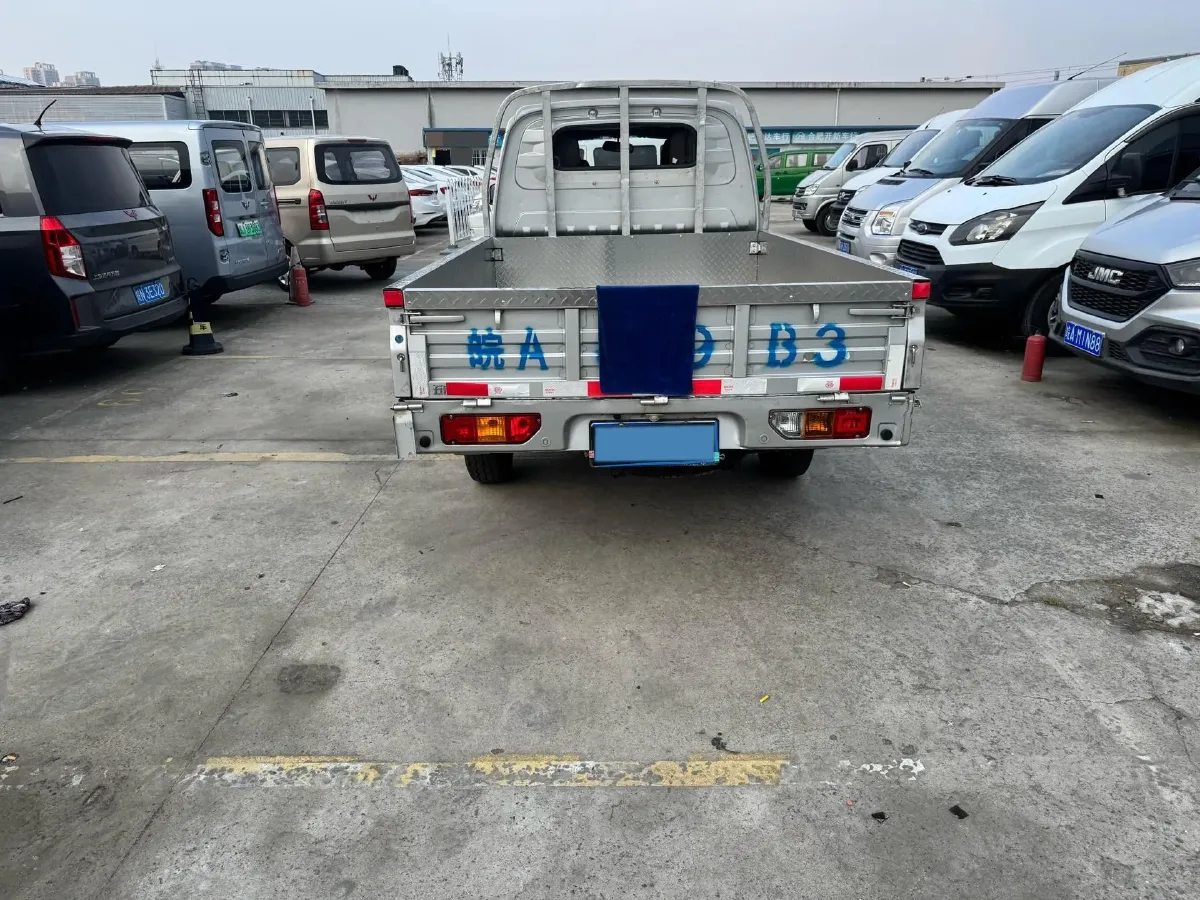 2023 WuLing RongGuang New Truck 1.5L 102HP L4 5MT,autocango,china used car exporter,china ev exporter,chinese used car exporter,chinese used ev exporter