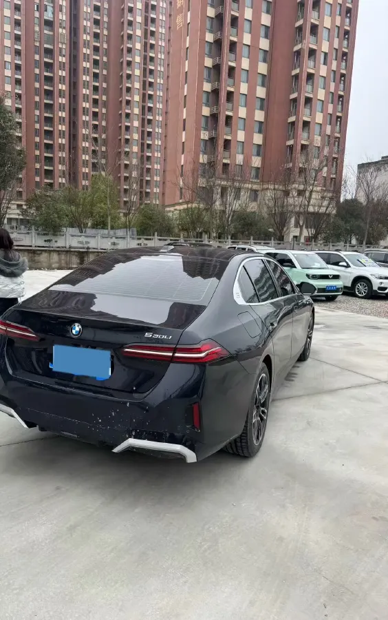 2025 BMW 5 Series 2.0T 258HP L4 8AT,autocango,china used car exporter,china ev exporter,chinese used car exporter,chinese used ev exporter