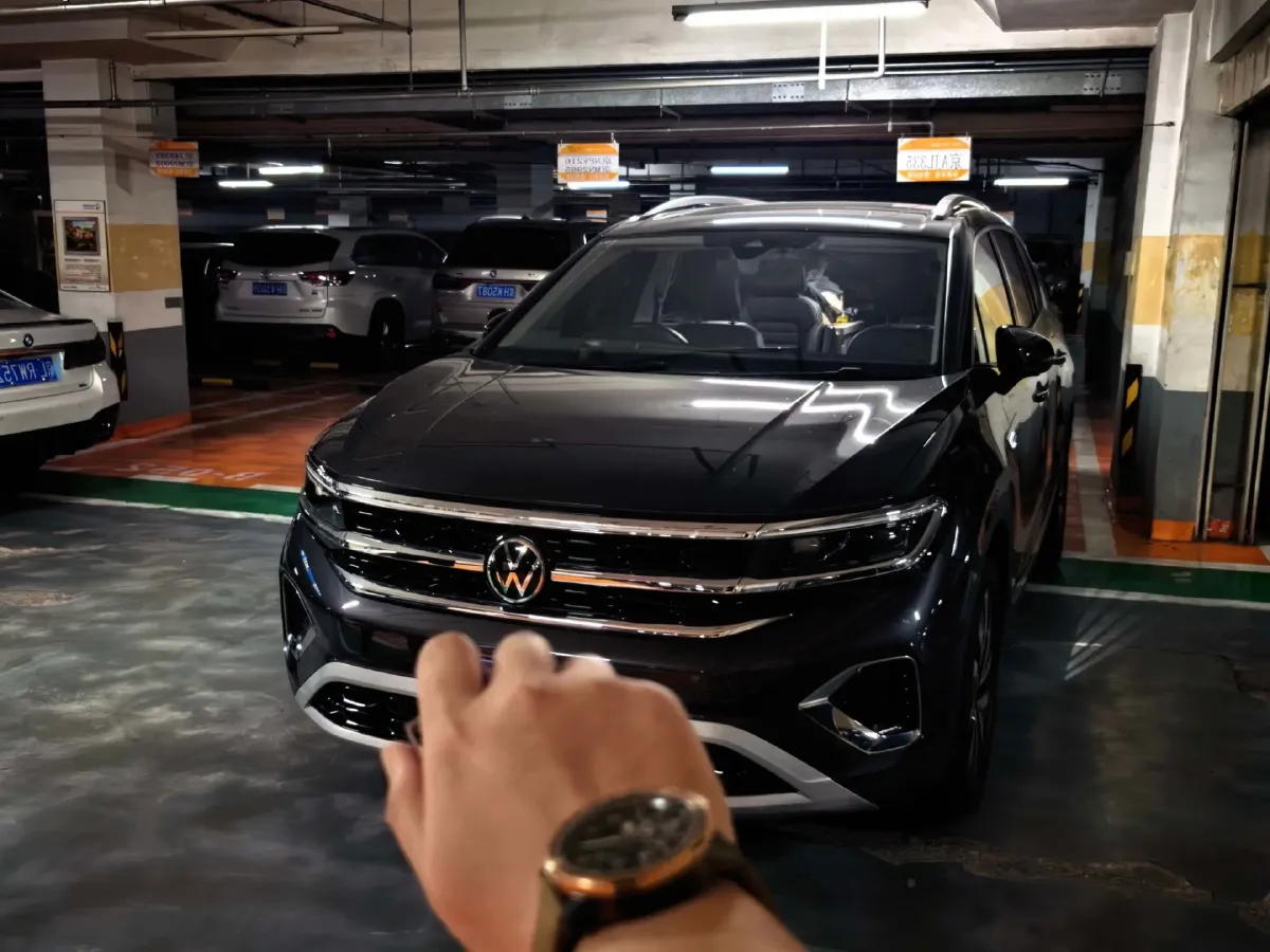 2021 Volkswagen Talagon 2.0T 220HP L4 7DCT,autocango,china used car exporter,china ev exporter,chinese used car exporter,chinese used ev exporter