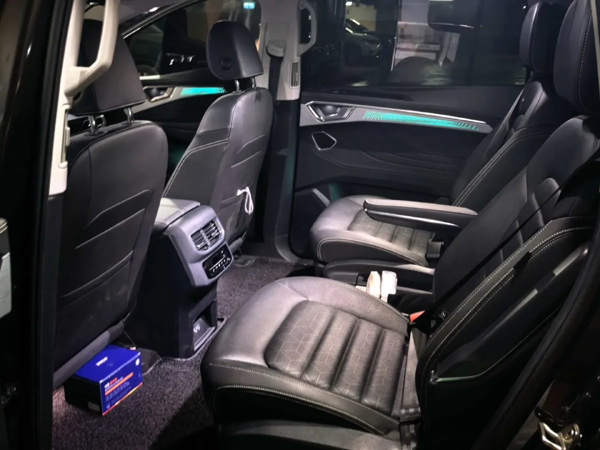 2021 Volkswagen Talagon 2.0T 220HP L4 7DCT,autocango,china used car exporter,china ev exporter,chinese used car exporter,chinese used ev exporter