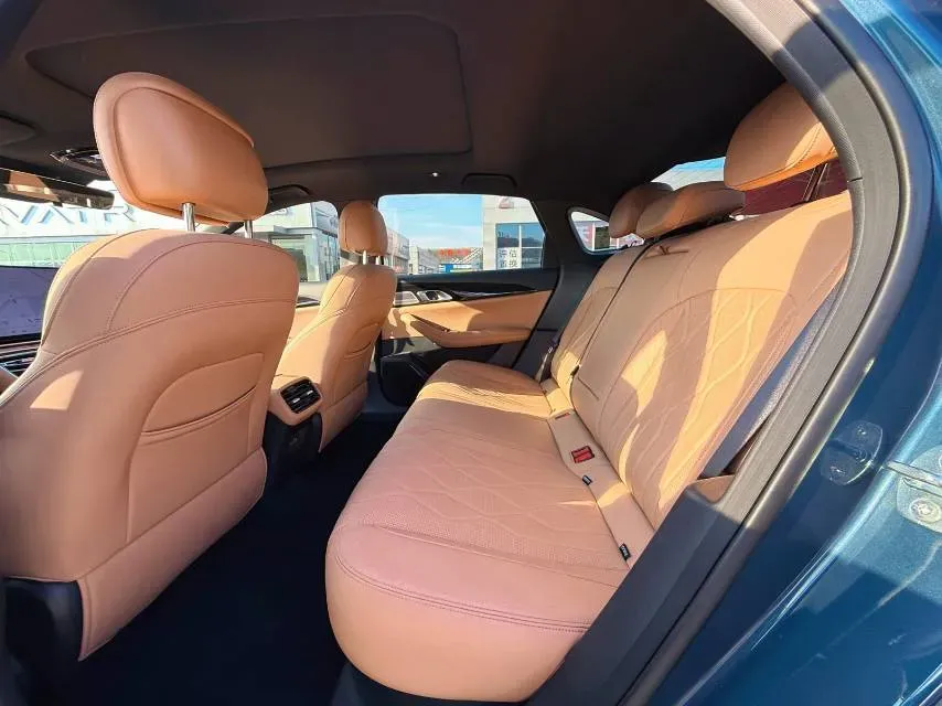 2025 Geely Galaxy A7 1.5L 112HP L4 1DHT PHEV,autocango,china used car exporter,china ev exporter,chinese used car exporter,chinese used ev exporter