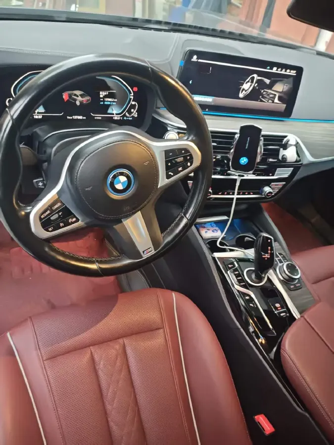 2021 BMW 5 Series 2.0T 184HP L4 8AT PHEV 17.7KWH,autocango,china used car exporter,china ev exporter,chinese used car exporter,chinese used ev exporter
