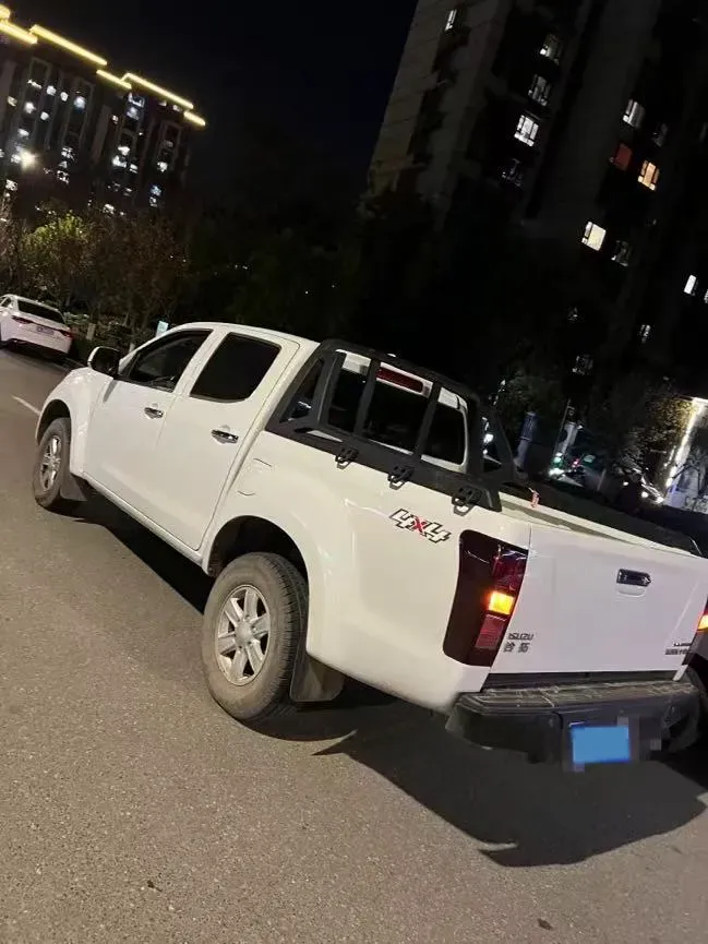 2020 Isuzu LingTuo 2.5T 150HP L4 6AT,autocango,china used car exporter,china ev exporter,chinese used car exporter,chinese used ev exporter