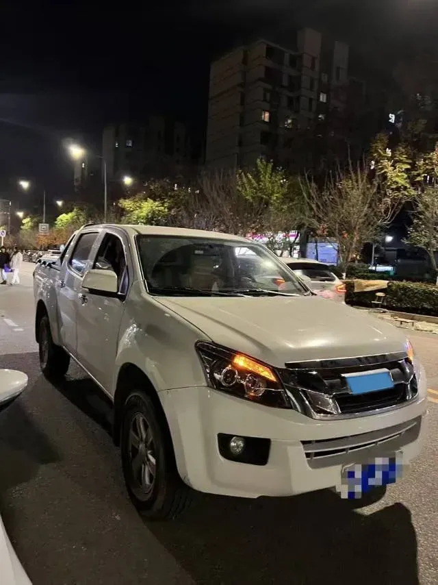 2020 Isuzu LingTuo 2.5T 150HP L4 6AT,autocango,china used car exporter,china ev exporter,chinese used car exporter,chinese used ev exporter