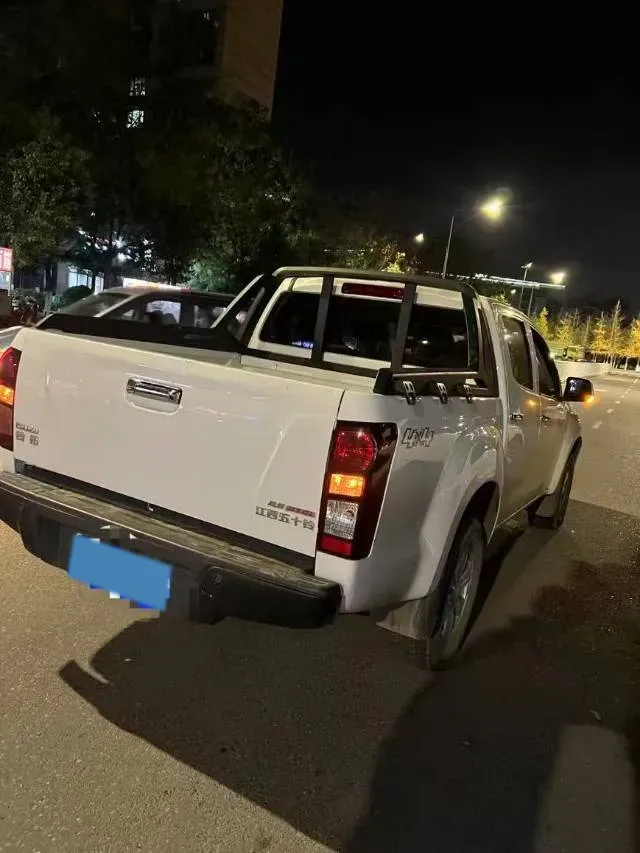 2020 Isuzu LingTuo 2.5T 150HP L4 6AT,autocango,china used car exporter,china ev exporter,chinese used car exporter,chinese used ev exporter