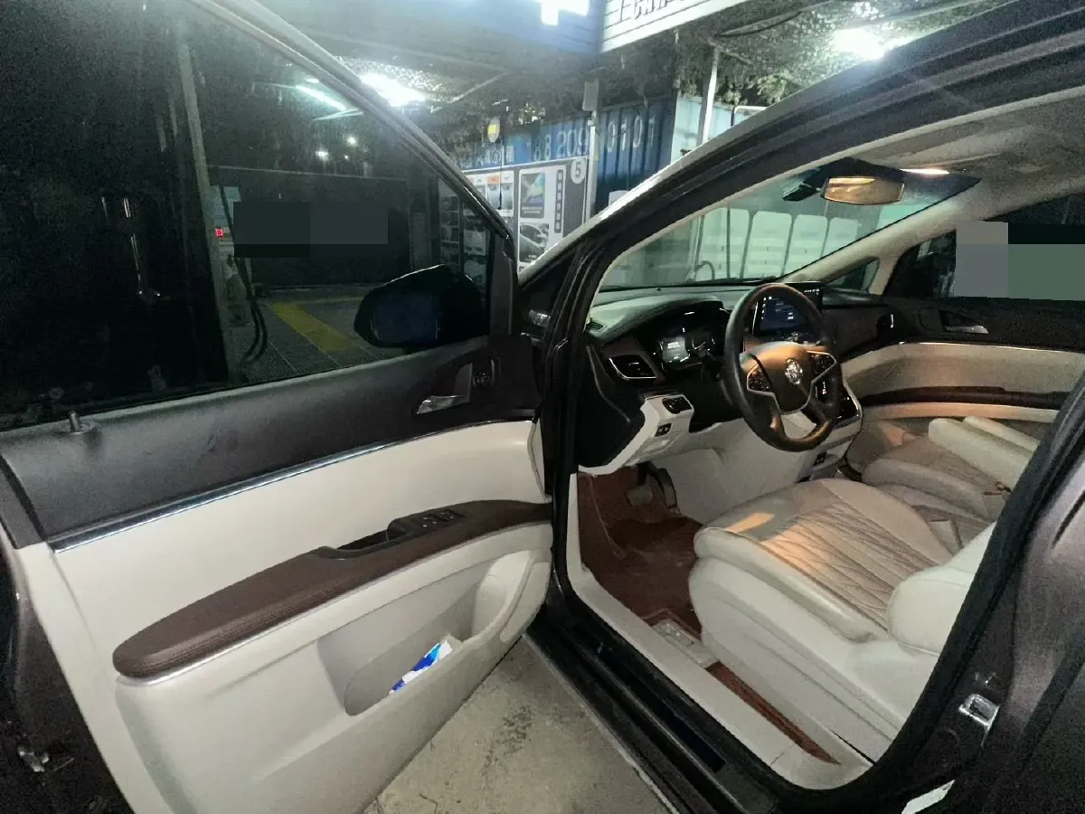 2023 Buick GL8 2.0T 237HP L4 9AT,autocango,china used car exporter,china ev exporter,chinese used car exporter,chinese used ev exporter