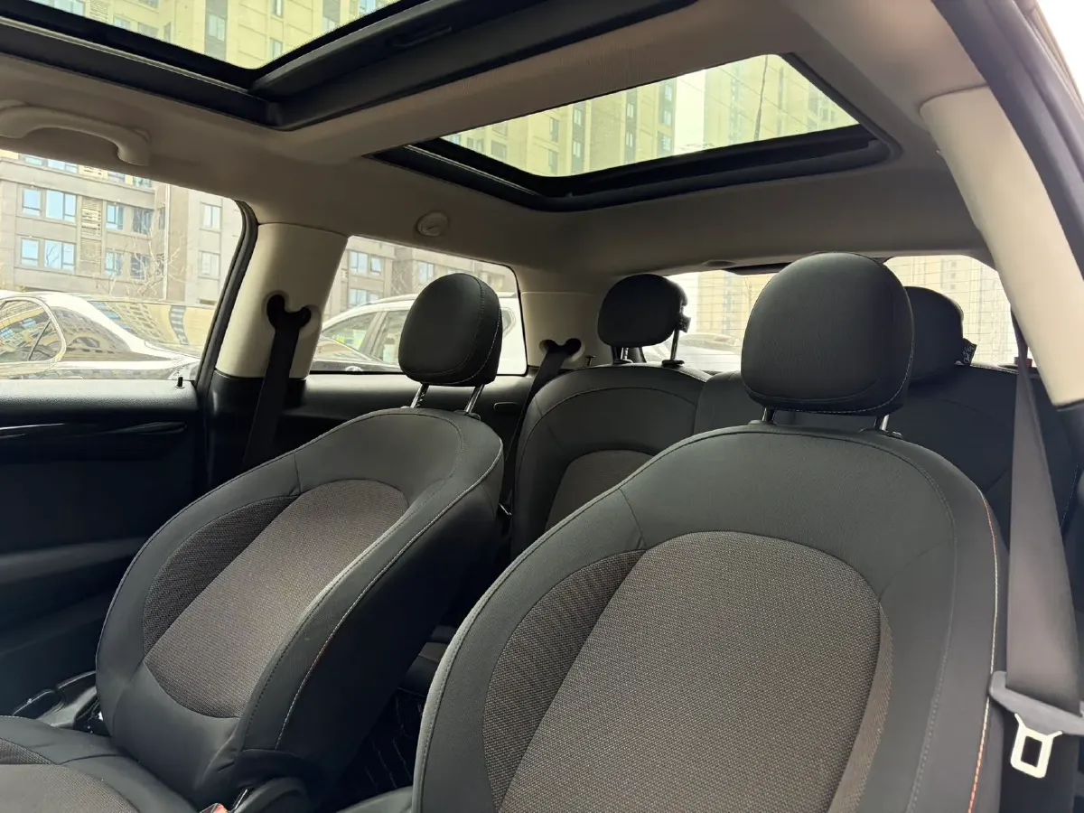 2020 MINI MINI 1.5T 102HP L3 7DCT,autocango,china used car exporter,china ev exporter,chinese used car exporter,chinese used ev exporter