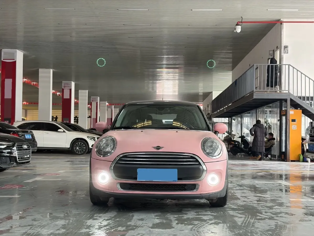 2020 MINI MINI 1.5T 102HP L3 7DCT,autocango,china used car exporter,china ev exporter,chinese used car exporter,chinese used ev exporter